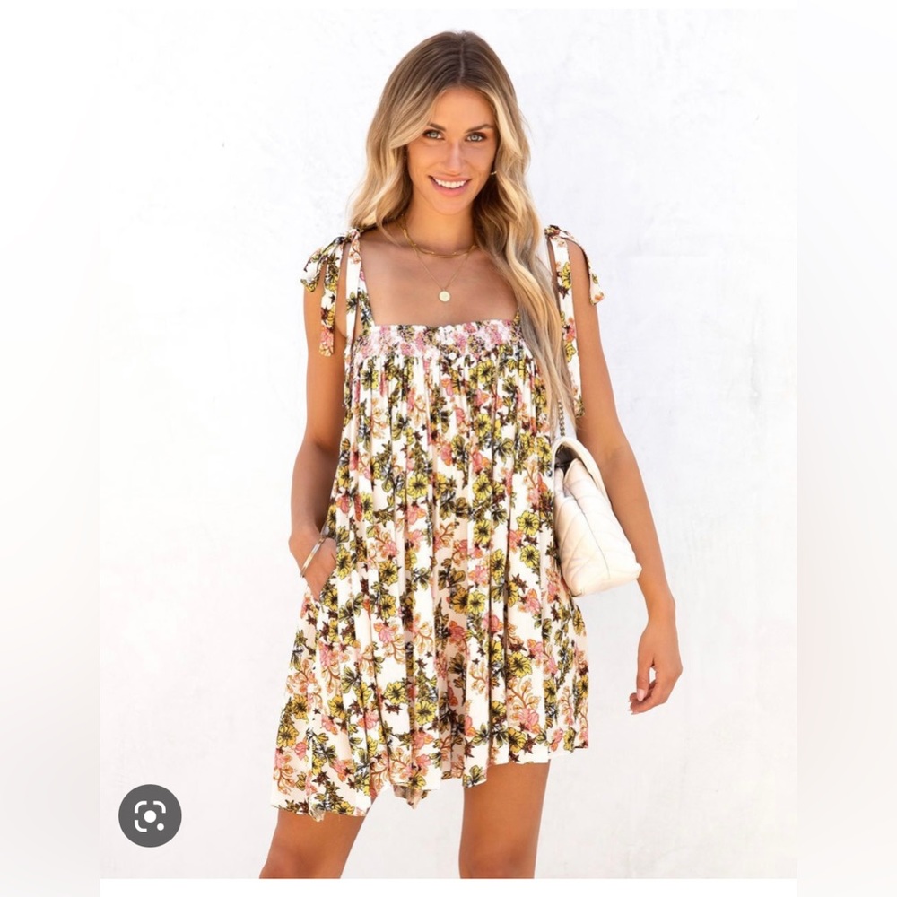 Floral pocketed romper
